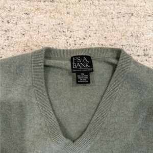 Jos. A. Bank V-Neck Sweater in Soft Green XL